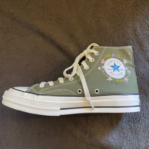 Olive Green Embroidered Flowers Bees Converse All Star Sneakers Shoes 8.5 - Picture 2 of 7